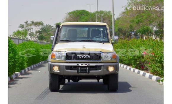 Buy Import Toyota Land Cruiser Beige Car in Import - Dubai in Akmecet Buy Import Toyota Land Cruiser Beige Car in Import - Dubai in Akmecet