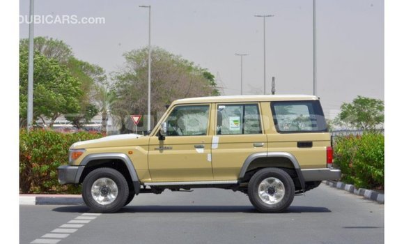 Buy Import Toyota Land Cruiser Beige Car in Import - Dubai in Akmecet Buy Import Toyota Land Cruiser Beige Car in Import - Dubai in Akmecet