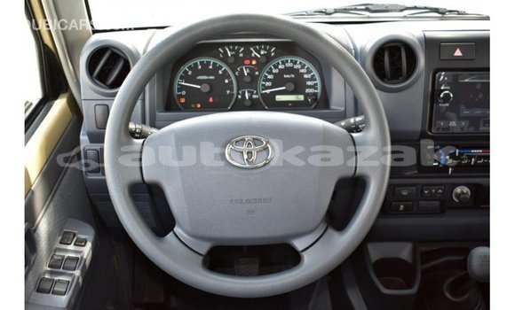 Buy Import Toyota Land Cruiser Beige Car in Import - Dubai in Akmecet Buy Import Toyota Land Cruiser Beige Car in Import - Dubai in Akmecet
