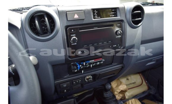 Buy Import Toyota Land Cruiser Beige Car in Import - Dubai in Akmecet Buy Import Toyota Land Cruiser Beige Car in Import - Dubai in Akmecet