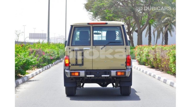 Big with watermark toyota land cruiser akmecet import dubai 1967