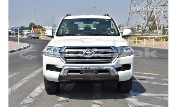 Buy Import Toyota Land Cruiser White Car in Import - Dubai in Akmecet Buy Import Toyota Land Cruiser White Car in Import - Dubai in Akmecet