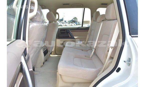 Buy Import Toyota Land Cruiser White Car in Import - Dubai in Akmecet Buy Import Toyota Land Cruiser White Car in Import - Dubai in Akmecet