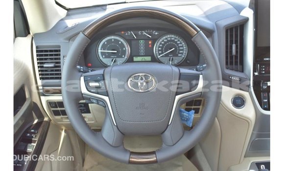Buy Import Toyota Land Cruiser White Car in Import - Dubai in Akmecet Buy Import Toyota Land Cruiser White Car in Import - Dubai in Akmecet