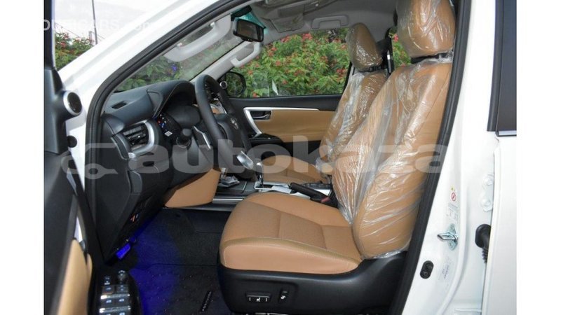 Big with watermark toyota fortuner akmecet import dubai 1969