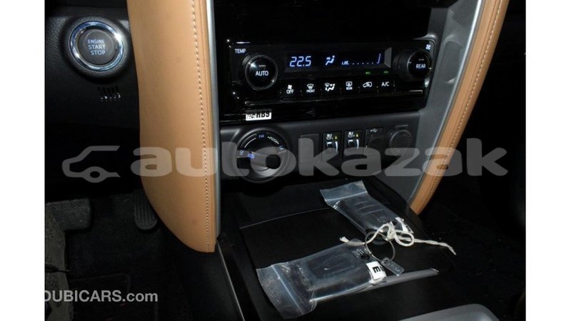 Big with watermark toyota fortuner akmecet import dubai 1969