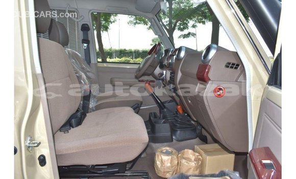 Buy Import Toyota Land Cruiser Beige Car in Import - Dubai in Akmecet Buy Import Toyota Land Cruiser Beige Car in Import - Dubai in Akmecet