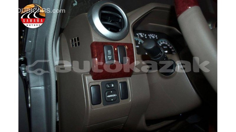 Big with watermark toyota land cruiser akmecet import dubai 1982