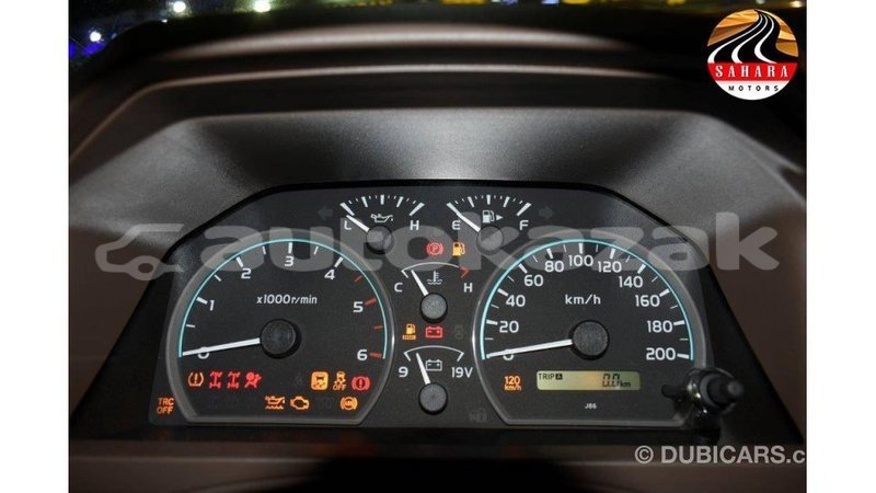 Big with watermark toyota land cruiser akmecet import dubai 1982