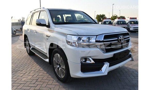 Buy Import Toyota Land Cruiser White Car in Import - Dubai in Akmecet Buy Import Toyota Land Cruiser White Car in Import - Dubai in Akmecet