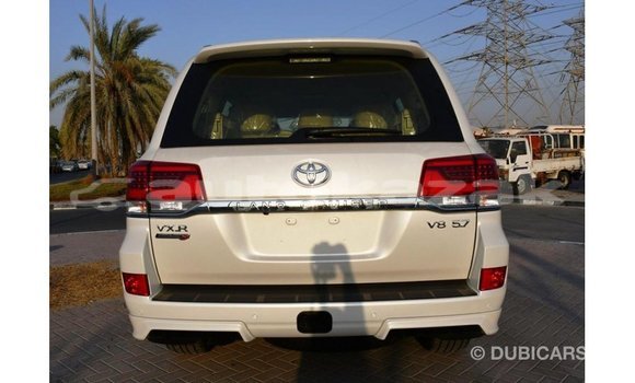 Buy Import Toyota Land Cruiser White Car in Import - Dubai in Akmecet Buy Import Toyota Land Cruiser White Car in Import - Dubai in Akmecet