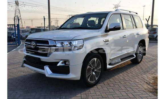 Buy Import Toyota Land Cruiser White Car in Import - Dubai in Akmecet Buy Import Toyota Land Cruiser White Car in Import - Dubai in Akmecet