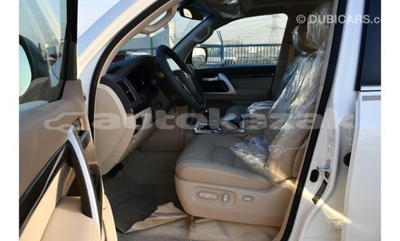 Buy Import Toyota Land Cruiser White Car in Import - Dubai in Akmecet Buy Import Toyota Land Cruiser White Car in Import - Dubai in Akmecet