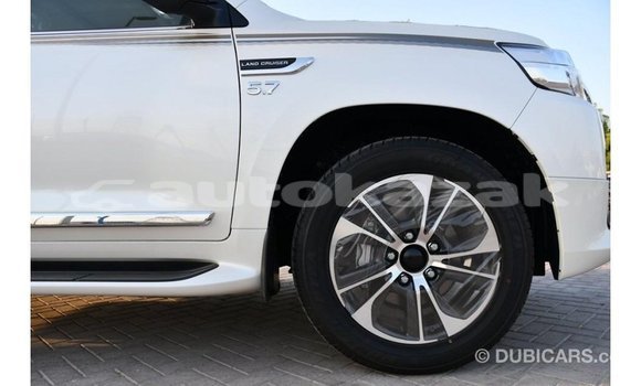 Buy Import Toyota Land Cruiser White Car in Import - Dubai in Akmecet Buy Import Toyota Land Cruiser White Car in Import - Dubai in Akmecet