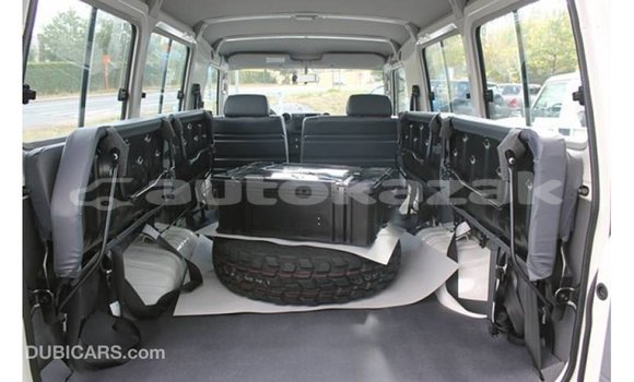 Buy Import Toyota Land Cruiser White Car in Import - Dubai in Akmecet Buy Import Toyota Land Cruiser White Car in Import - Dubai in Akmecet