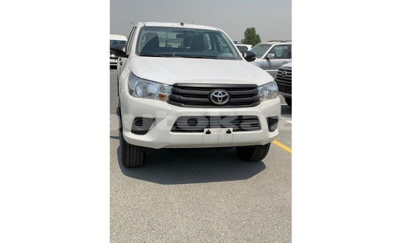 Buy Import Toyota Hilux White Car in Import - Dubai in Akmecet Buy Import Toyota Hilux White Car in Import - Dubai in Akmecet