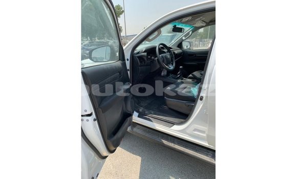 Buy Import Toyota Hilux White Car in Import - Dubai in Akmecet Buy Import Toyota Hilux White Car in Import - Dubai in Akmecet