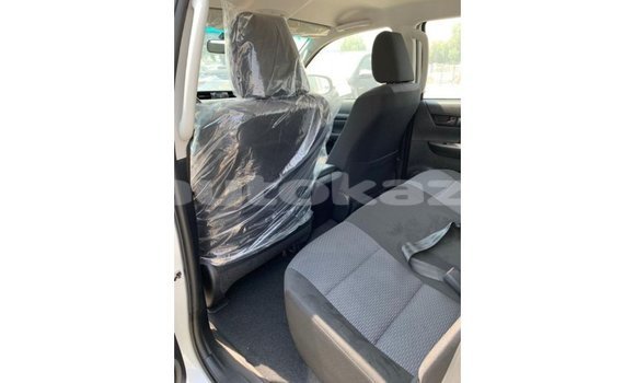 Buy Import Toyota Hilux White Car in Import - Dubai in Akmecet Buy Import Toyota Hilux White Car in Import - Dubai in Akmecet