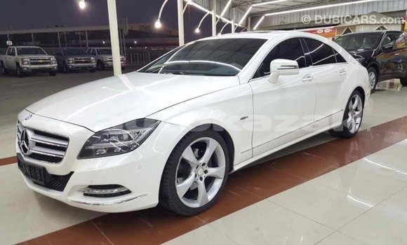 Buy Import Mercedes-Benz 190 (W201) White Car in Import - Dubai in Akmecet Buy Import Mercedes-Benz 190 (W201) White Car in Import - Dubai in Akmecet