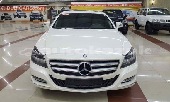 Buy Import Mercedes-Benz 190 (W201) White Car in Import - Dubai in Akmecet Buy Import Mercedes-Benz 190 (W201) White Car in Import - Dubai in Akmecet