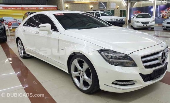 Buy Import Mercedes-Benz 190 (W201) White Car in Import - Dubai in Akmecet Buy Import Mercedes-Benz 190 (W201) White Car in Import - Dubai in Akmecet