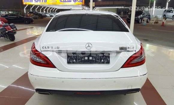 Buy Import Mercedes-Benz 190 (W201) White Car in Import - Dubai in Akmecet Buy Import Mercedes-Benz 190 (W201) White Car in Import - Dubai in Akmecet