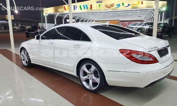 Buy Import Mercedes-Benz 190 (W201) White Car in Import - Dubai in Akmecet Buy Import Mercedes-Benz 190 (W201) White Car in Import - Dubai in Akmecet