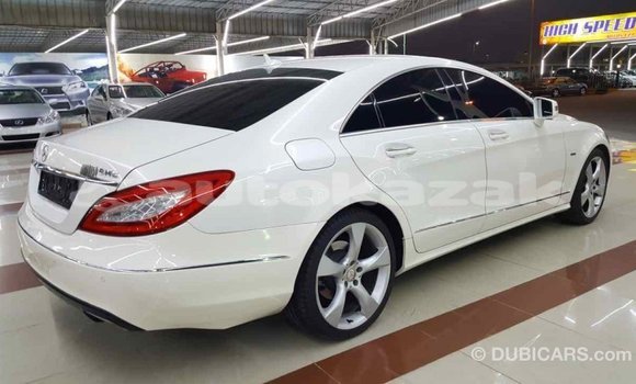 Buy Import Mercedes-Benz 190 (W201) White Car in Import - Dubai in Akmecet Buy Import Mercedes-Benz 190 (W201) White Car in Import - Dubai in Akmecet