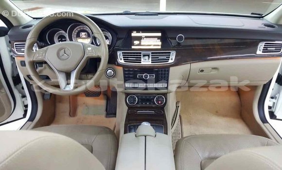Buy Import Mercedes-Benz 190 (W201) White Car in Import - Dubai in Akmecet Buy Import Mercedes-Benz 190 (W201) White Car in Import - Dubai in Akmecet