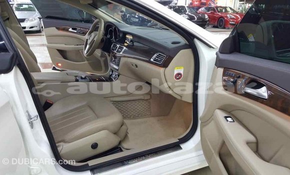 Buy Import Mercedes-Benz 190 (W201) White Car in Import - Dubai in Akmecet Buy Import Mercedes-Benz 190 (W201) White Car in Import - Dubai in Akmecet