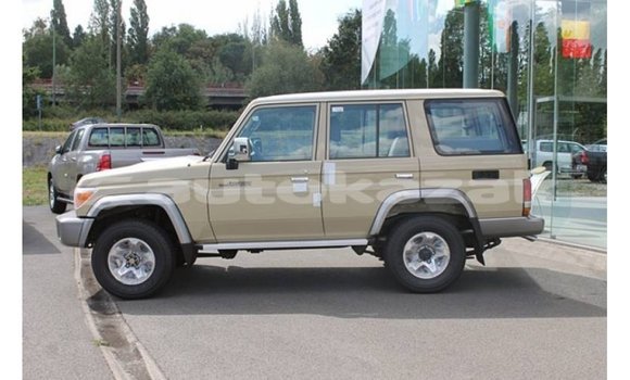 Buy Import Toyota Land Cruiser Beige Car in Import - Dubai in Akmecet Buy Import Toyota Land Cruiser Beige Car in Import - Dubai in Akmecet