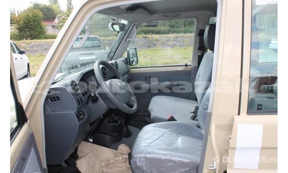 Buy Import Toyota Land Cruiser Beige Car in Import - Dubai in Akmecet Buy Import Toyota Land Cruiser Beige Car in Import - Dubai in Akmecet