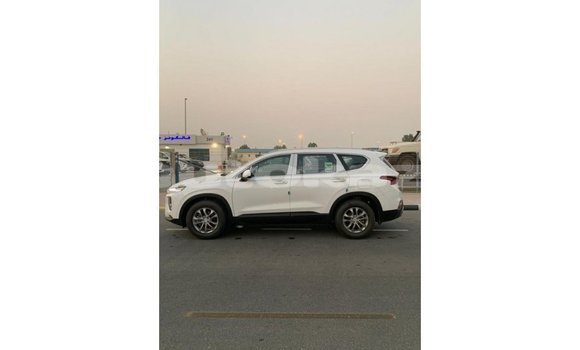 Buy Import Hyundai Santa Fe White Car in Import - Dubai in Akmecet Buy Import Hyundai Santa Fe White Car in Import - Dubai in Akmecet