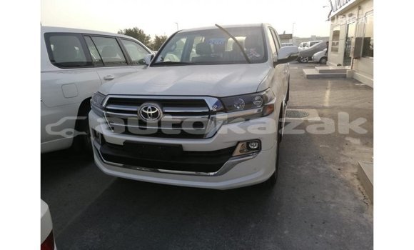 Buy Import Toyota Land Cruiser White Car in Import - Dubai in Akmecet Buy Import Toyota Land Cruiser White Car in Import - Dubai in Akmecet