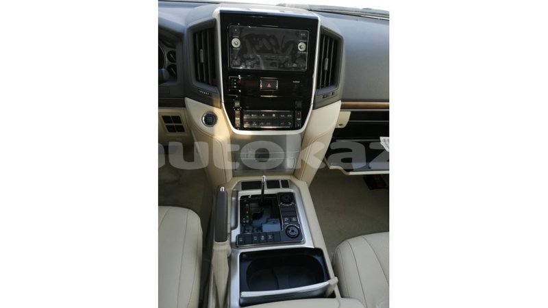 Big with watermark toyota land cruiser akmecet import dubai 2037