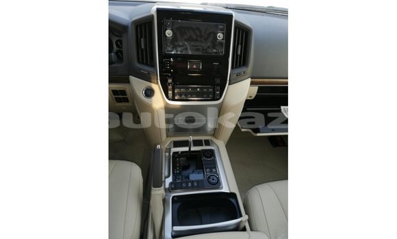 Buy Import Toyota Land Cruiser White Car in Import - Dubai in Akmecet Buy Import Toyota Land Cruiser White Car in Import - Dubai in Akmecet