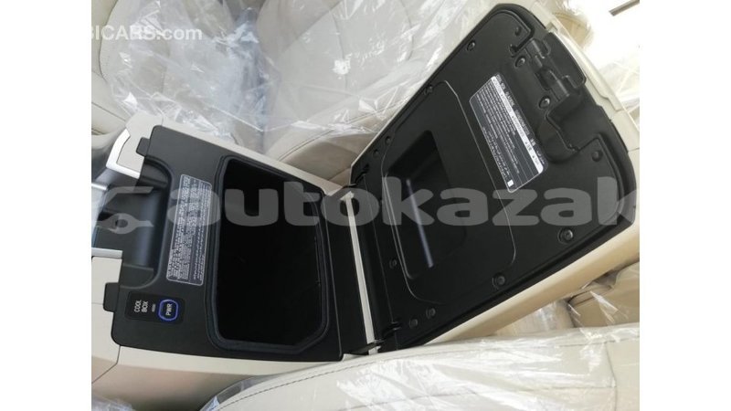 Big with watermark toyota land cruiser akmecet import dubai 2037