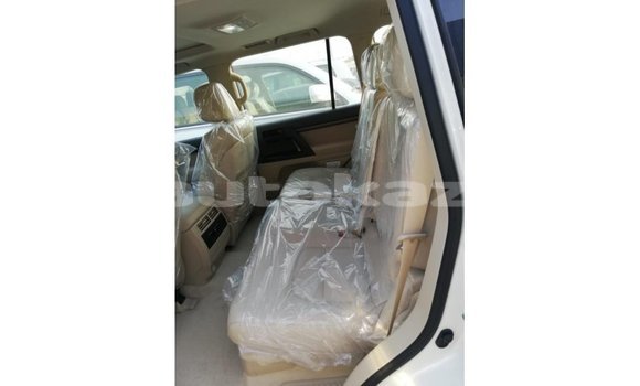 Buy Import Toyota Land Cruiser White Car in Import - Dubai in Akmecet Buy Import Toyota Land Cruiser White Car in Import - Dubai in Akmecet