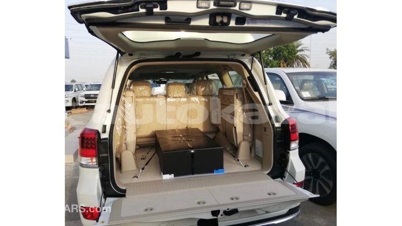 Big with watermark toyota land cruiser akmecet import dubai 2037