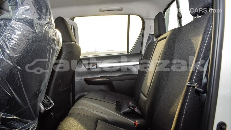 Big with watermark toyota hilux akmecet import dubai 2038