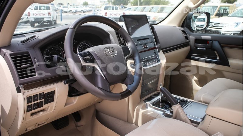 Big with watermark toyota land cruiser akmecet import dubai 2039