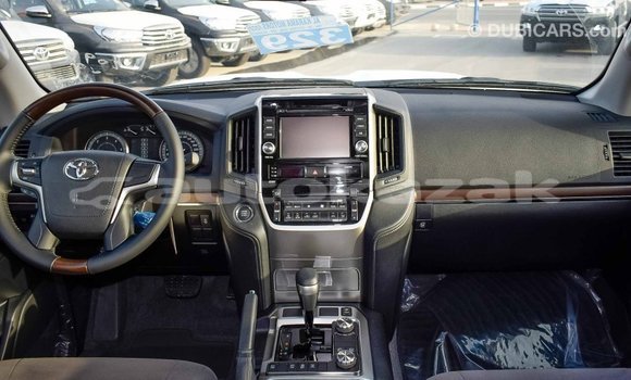 Buy Import Toyota Land Cruiser White Car in Import - Dubai in Akmecet Buy Import Toyota Land Cruiser White Car in Import - Dubai in Akmecet