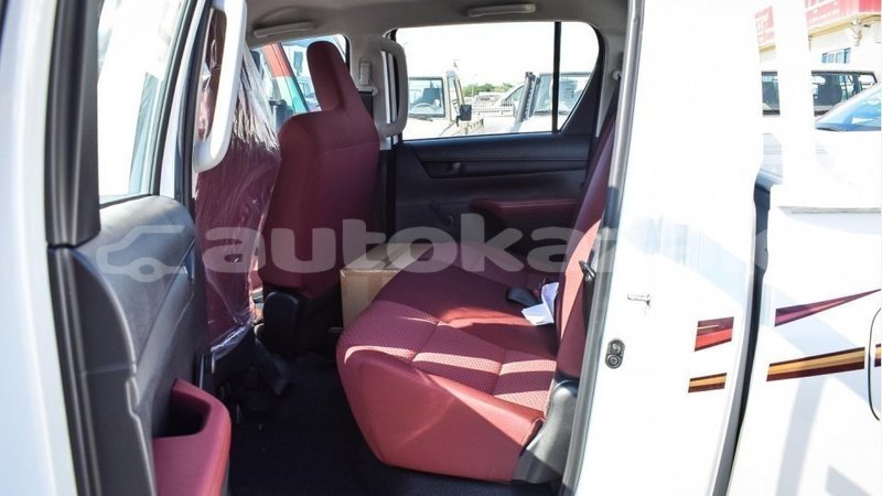 Big with watermark toyota hilux akmecet import dubai 2044