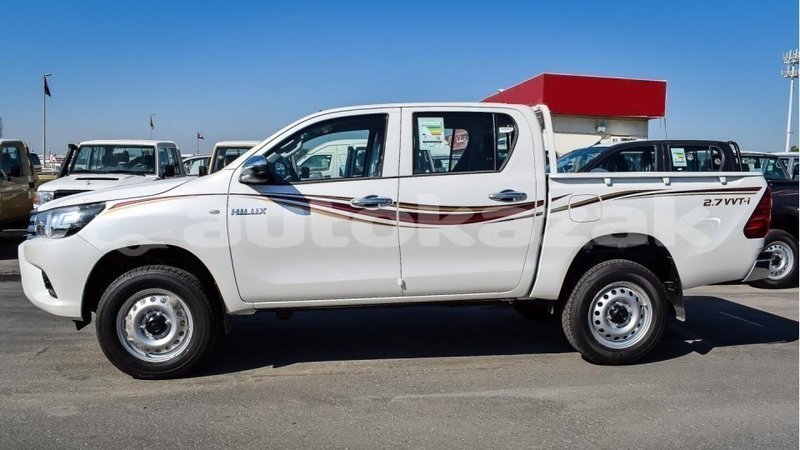 Big with watermark toyota hilux akmecet import dubai 2045