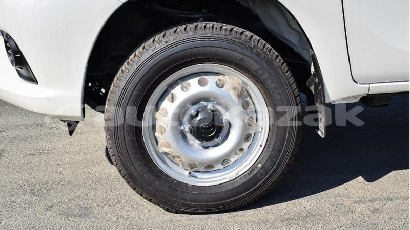 Big with watermark toyota hilux akmecet import dubai 2045