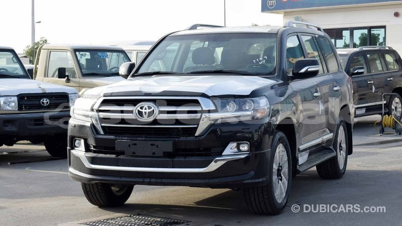 Big with watermark toyota land cruiser akmecet import dubai 2047