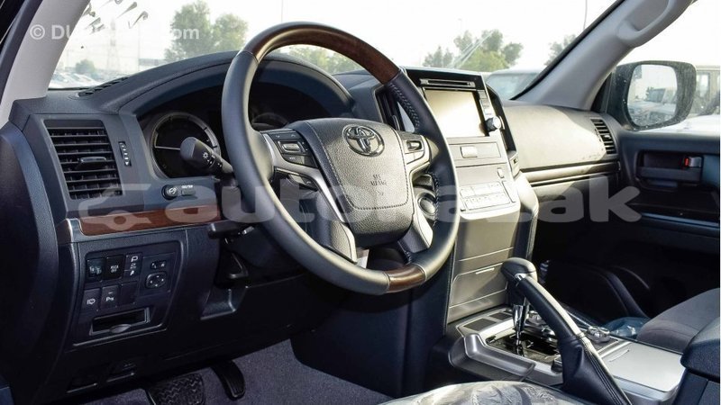 Big with watermark toyota land cruiser akmecet import dubai 2047