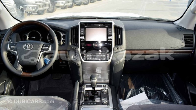 Big with watermark toyota land cruiser akmecet import dubai 2047