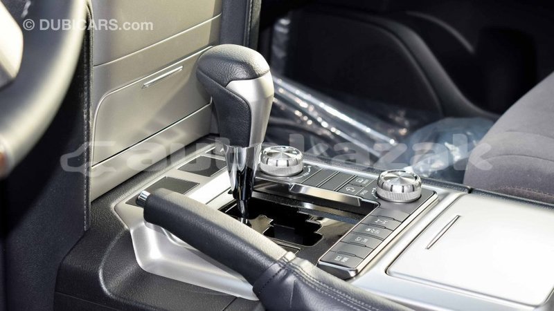 Big with watermark toyota land cruiser akmecet import dubai 2047