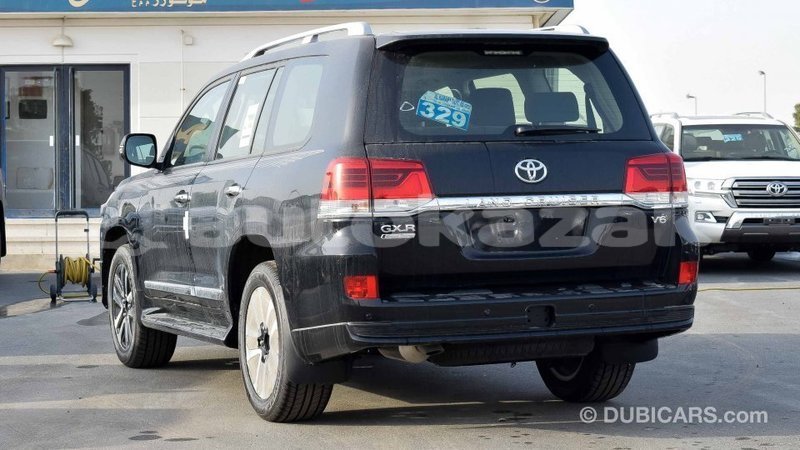 Big with watermark toyota land cruiser akmecet import dubai 2047